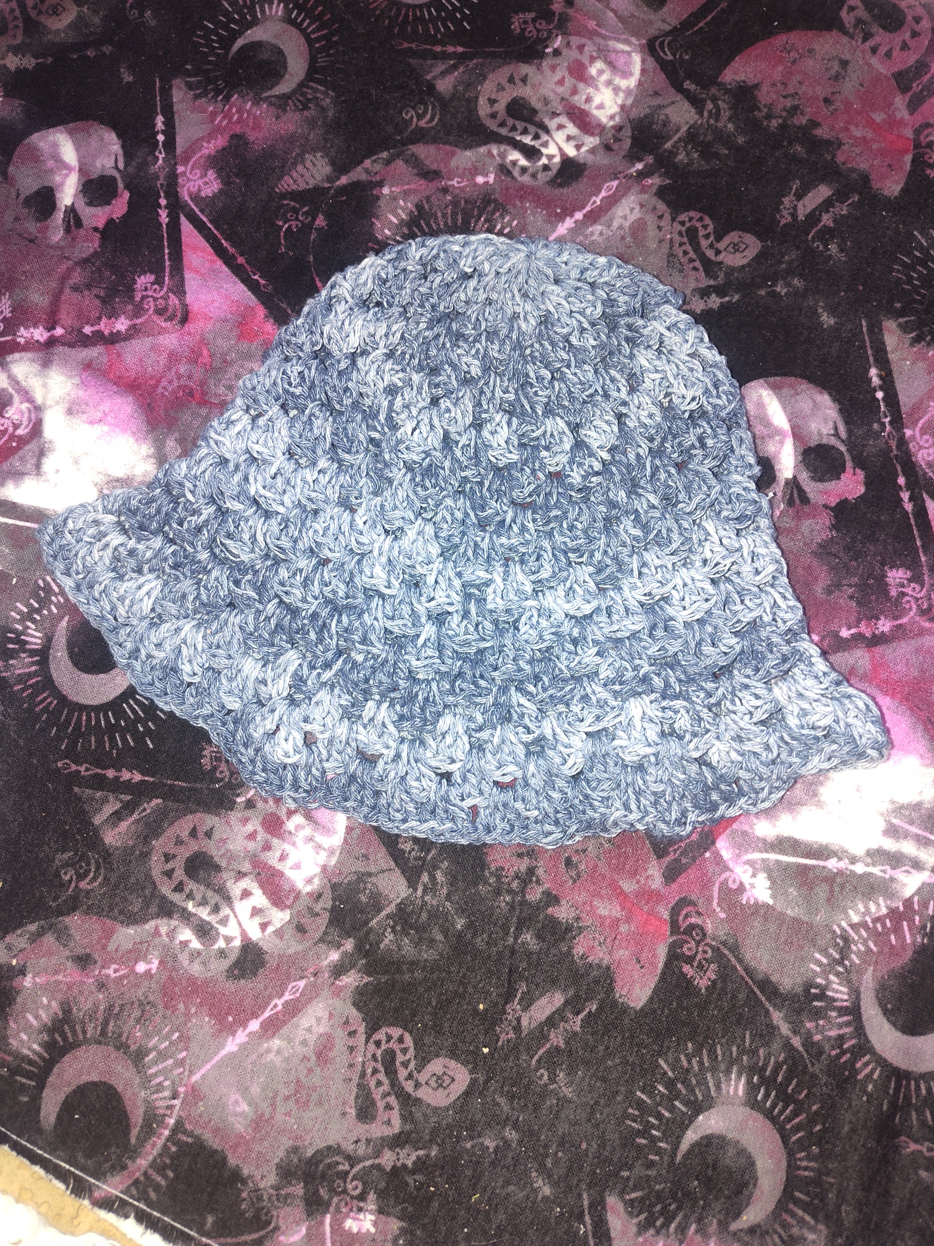 Bucket hat